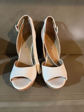 Chic White Peep-Toe Ankle-Strap Wedge Sandals